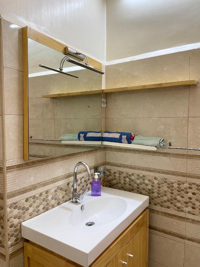 Appartement Dans Immeuble Haussmanien Algiers Exteriör bild