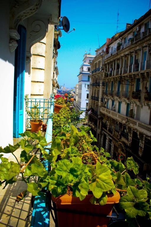Appartement Dans Immeuble Haussmanien Algiers Exteriör bild